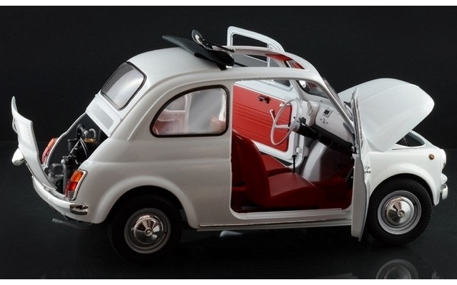 Italeri 1/12 1968 Fiat 500F